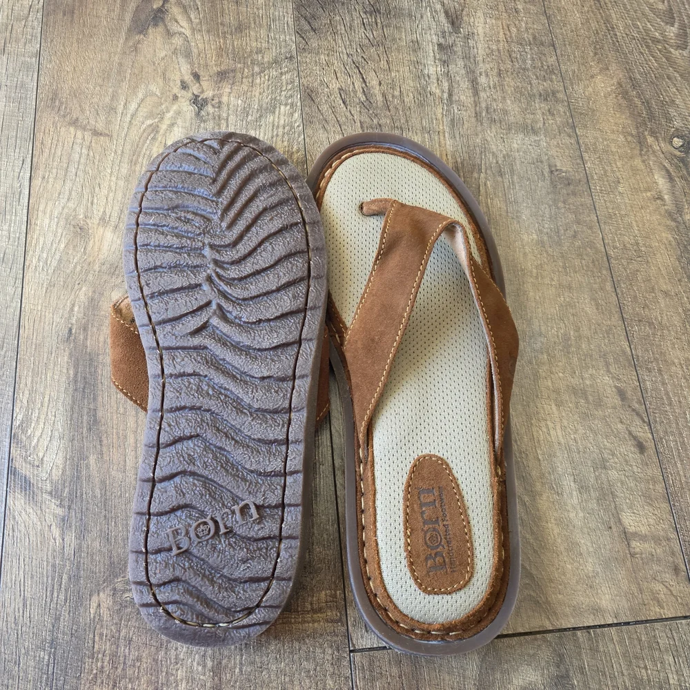 BORN Leather Uppee Comfort Brown and Tan Slippers Men Size 11